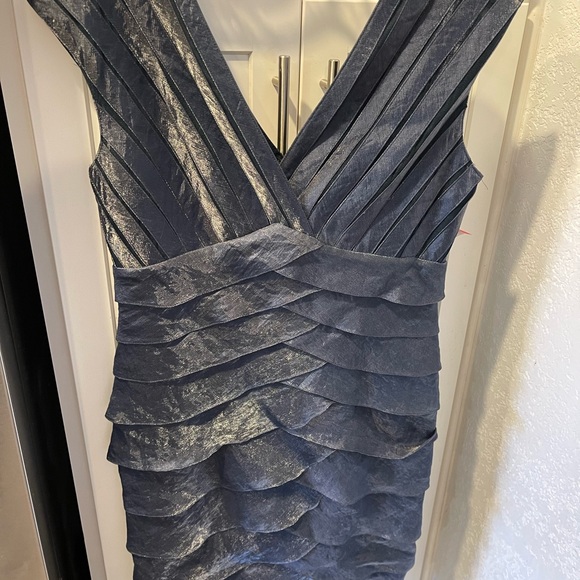 Dress - Picture 8 of 8